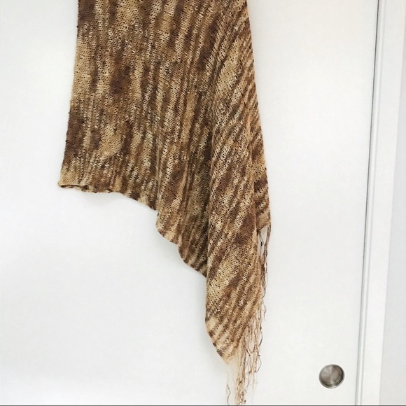 MURIELLE Neutral Blend Poncho with Fringe - Picture 2 of 8